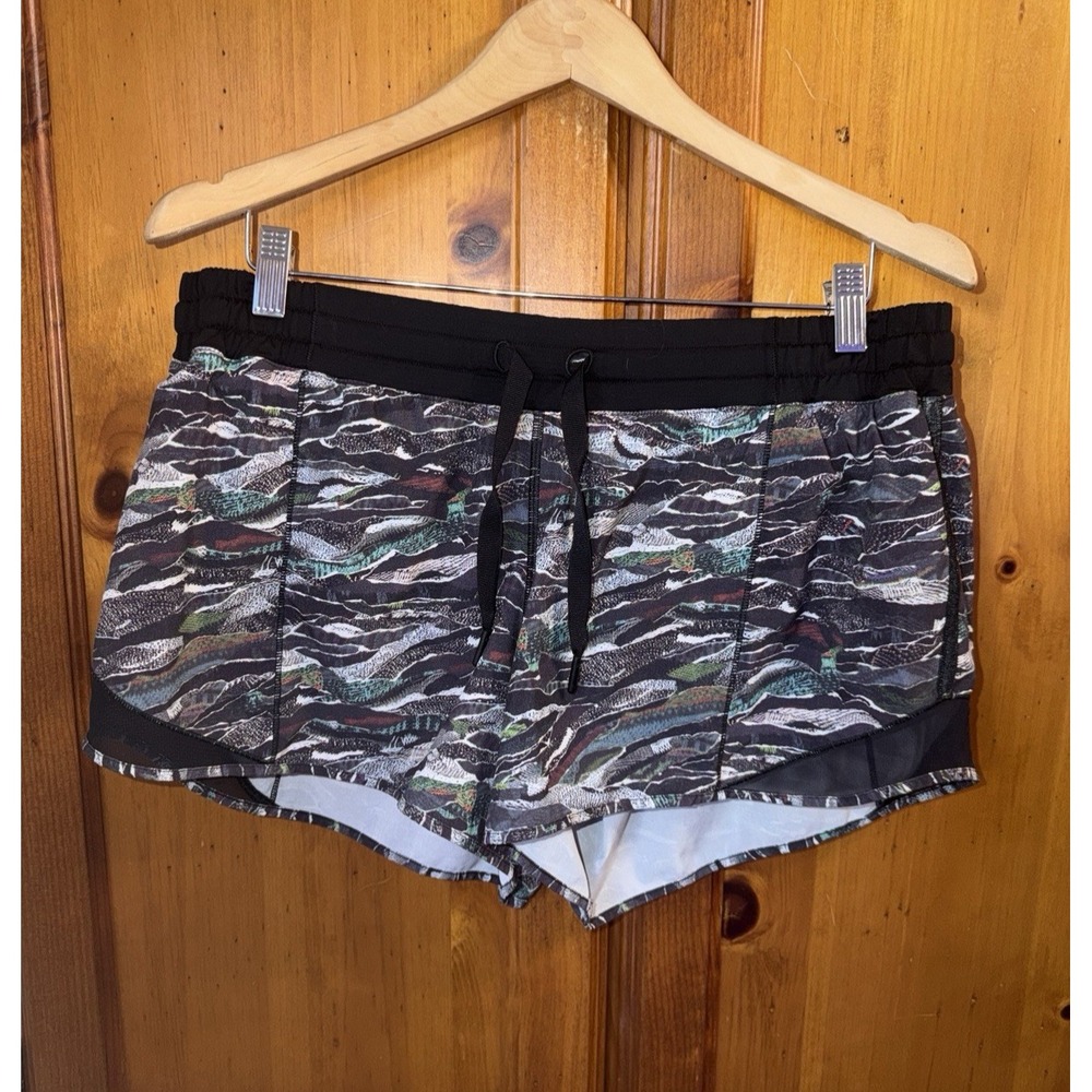 Lululemon Women's 12 12T Tall Hotty Hot Shorts Run Yoga 3.5" Speed Up Multicolor